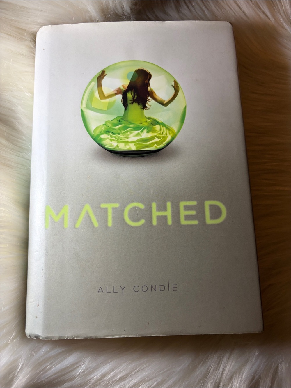 📚 3 for $15 📚 Matched Hardcover Book — Lime Green Accent